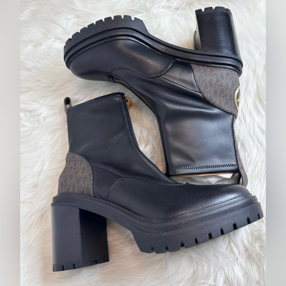 Michael Michael Kors Cyrus Bootie Size 9.5 NWB - Picture 5 of 7